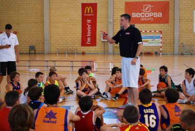 VI HIGH SCHOOL CAMPUS VALENCIA - Campus Baloncesto VI HIGH SCHOOL CAMPUS VALENCIA - Campus Baloncesto