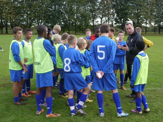 Escuela de fútbol e inglés Bobby Charlton - Campus de Fútbol