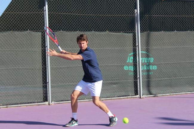 Programa de competición de corta estancia en la JC Ferrero Academy - Clases de Tenis