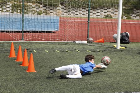 Sabías qué el fútbol potencia las habilidades físicas en los niños y niñas?  - Campus Experience Fundación Real Madrid